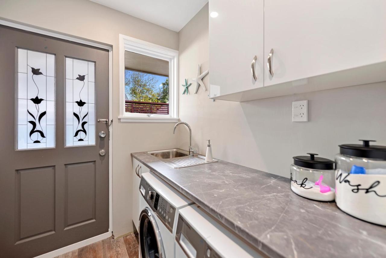 Leave Of Absence - Christchurch Holiday Home المظهر الخارجي الصورة